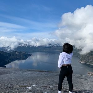 Meet your Posher, Charmaine